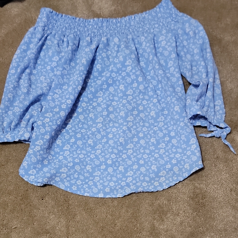 Rue21 Light Blue Floral Off-Shoulder Blouse